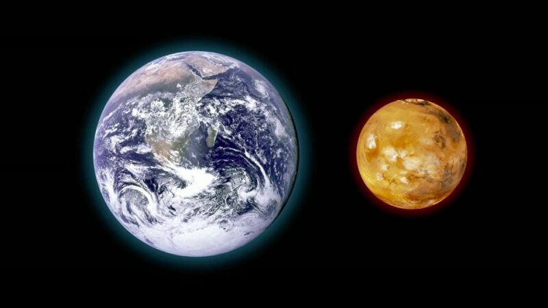 . مریخ چهارمین سیاره در منظومه خورشیدی است که در یک مدار طولانی‌تر و با سرعتی کمتر از زمین به دور خورشید می‌چرخد